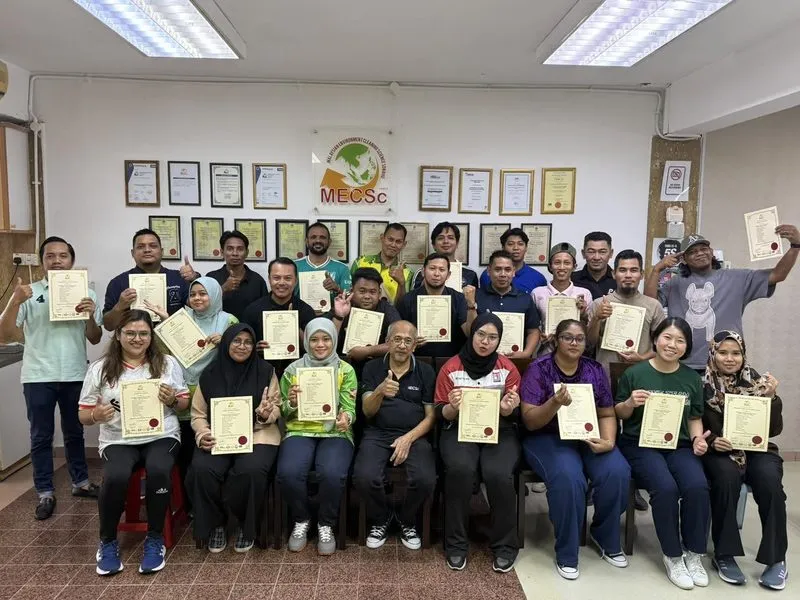 Peserta kursus MCPC MECSc memegang sijil kompetensi selepas tamat latihan